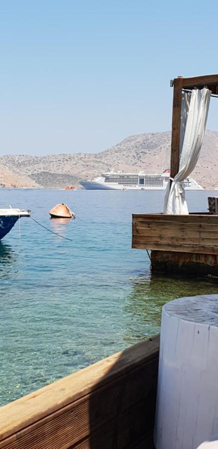 Villas Danezis - New Marina , シミ エクステリア 写真