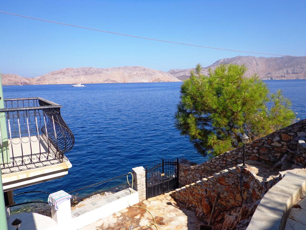 Villas Danezis - New Marina , シミ エクステリア 写真
